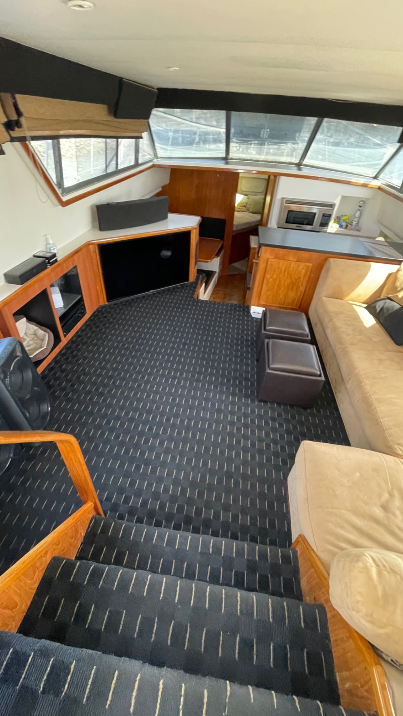 Carver Yacht 440AFT Twin Cabin 30 Passenger