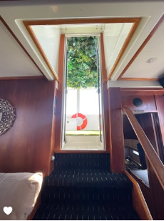 Carver Yacht 440AFT Twin Cabin 30 Passenger